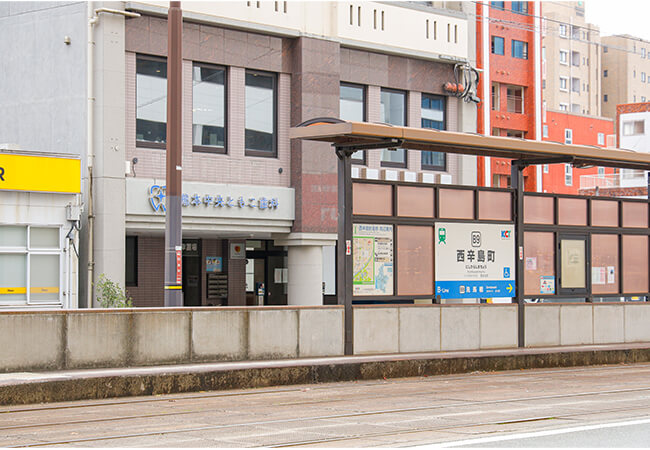 熊本市電西辛町駅前